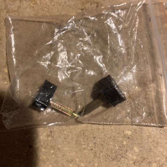 Worn once for about 20 min, to an occasion - Picture 7 of 8